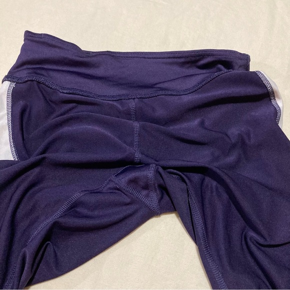 Tek Gear Leggings Size Small Womens Mid Rise Capri Floral Purple Workout Gear - Picture 10 of 13